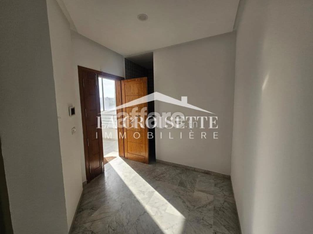 Etage de villa s3 à Ain Zaghouan ZEL0596