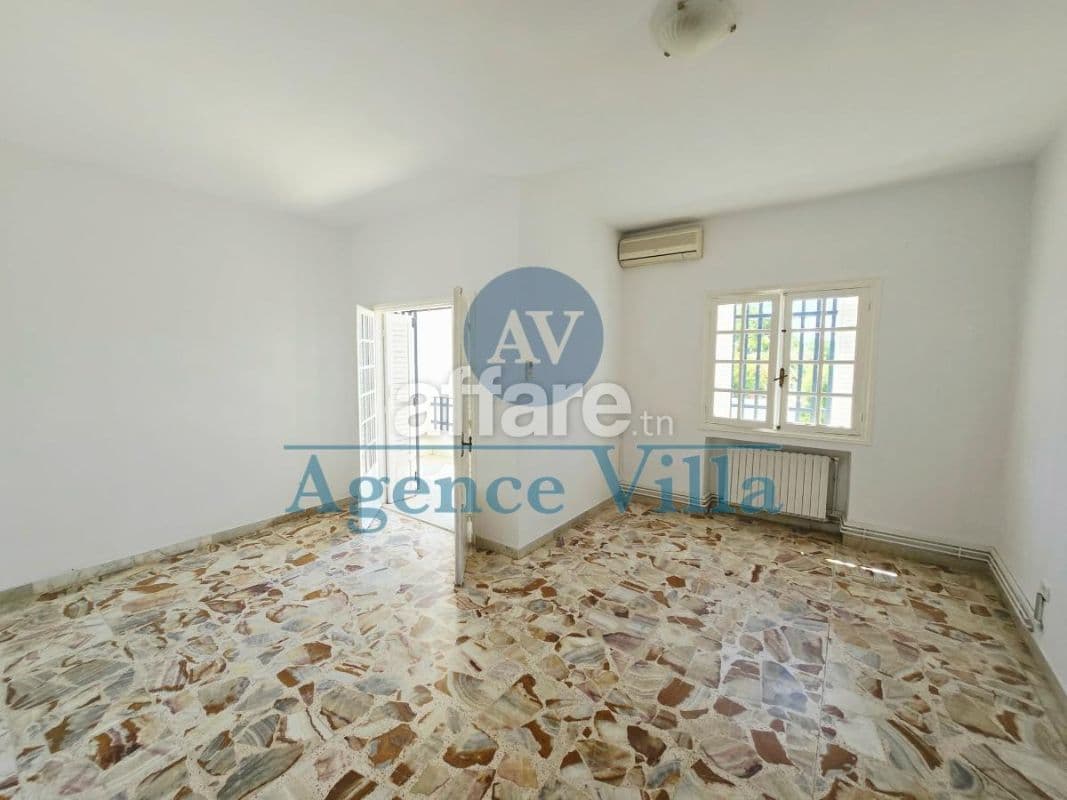 Étage de villa S+2 à La Marsa