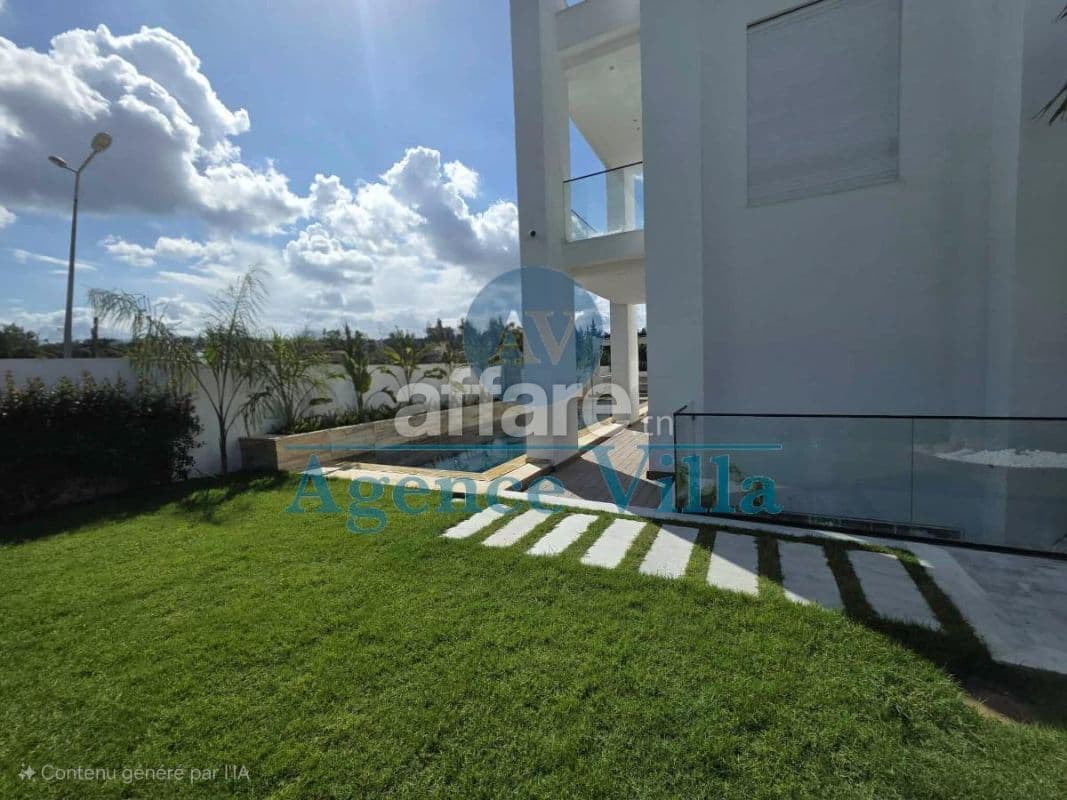 Villa Neuve S+4 à Gammarth avec Piscine