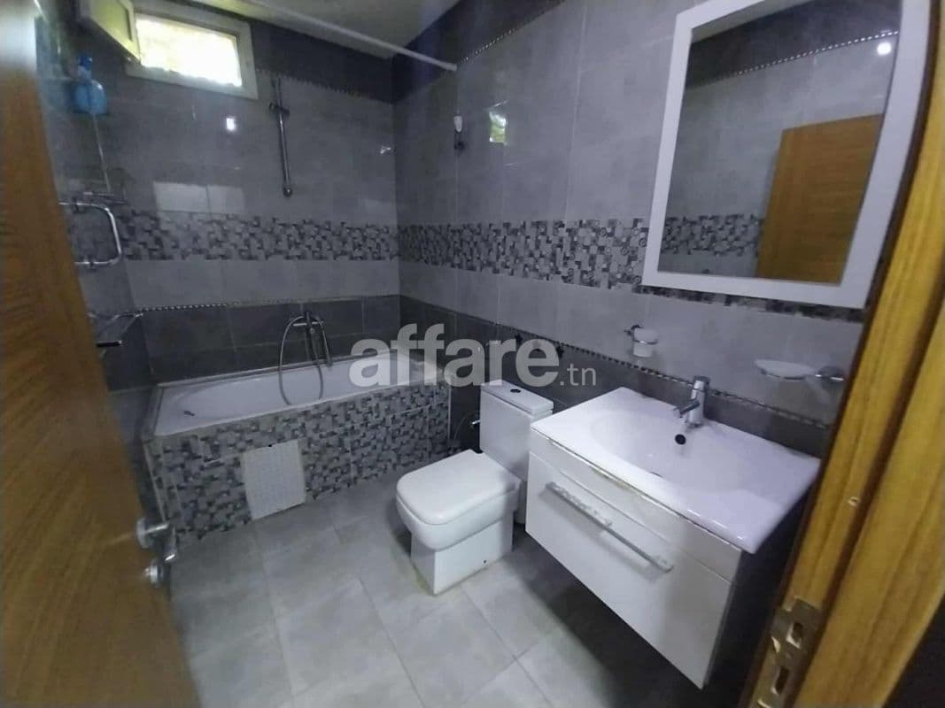 MENZAH 6 UV4 APPARTEMENT S+2 RICHEMENT MEUBLÉ À LOUER