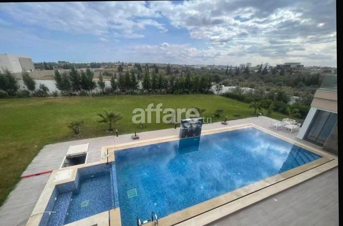 Magnifique Villa de Luxe à Sousse Près du Mall
