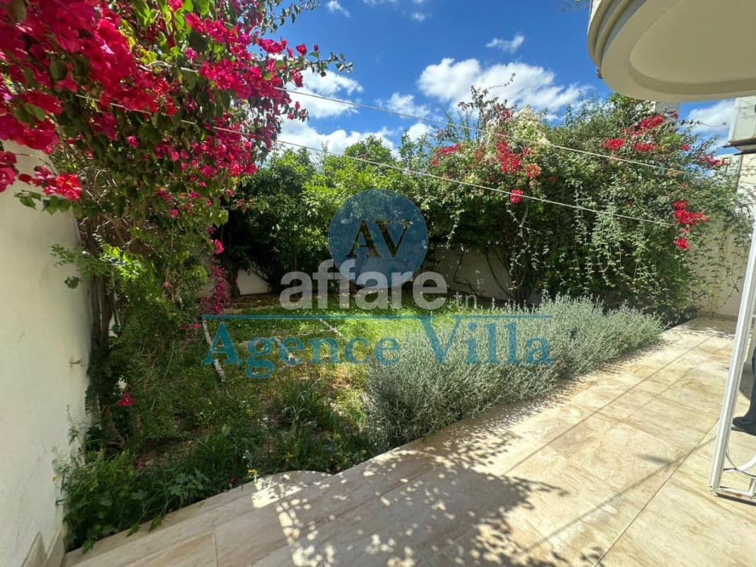 Appartement S+2 avec jardin à La Marsa
