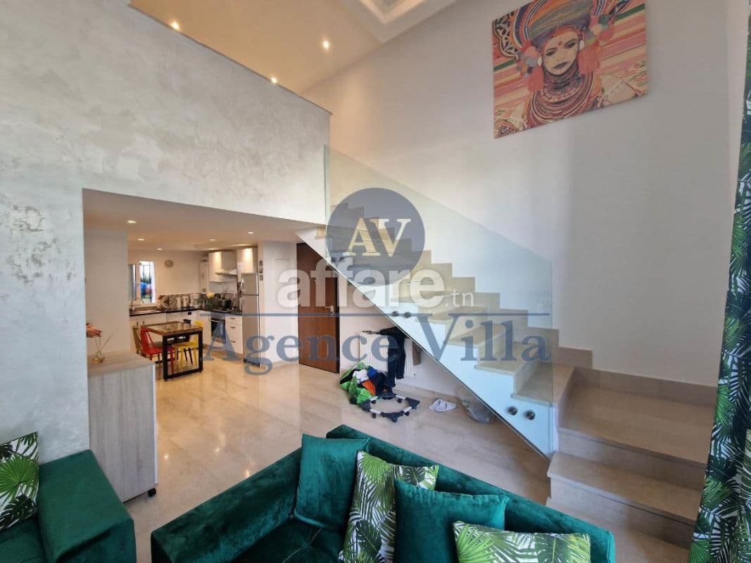 Duplex S+3 meublé à La Marsa