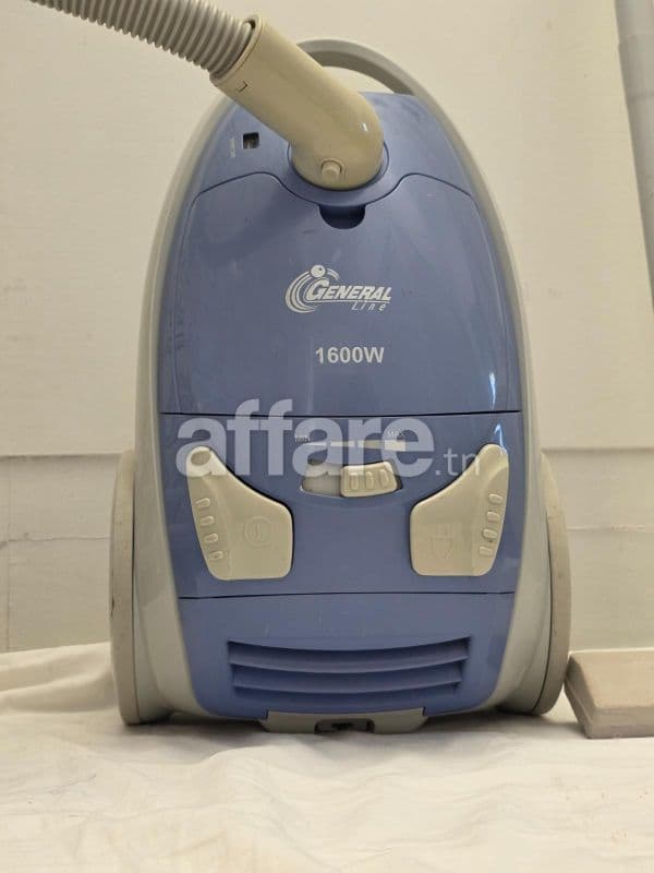 Aspirateur 1600W