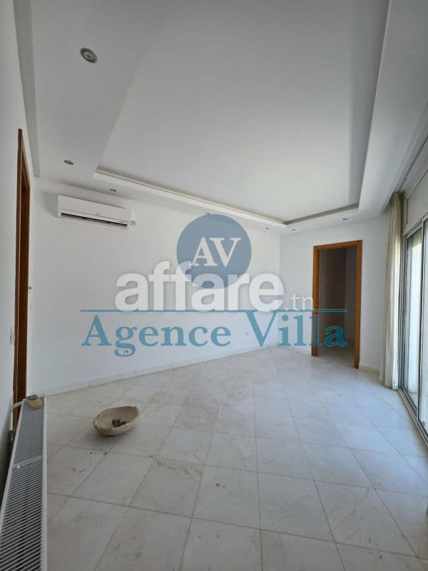 Superbe appartement S+2 avec terrasse et vue mer