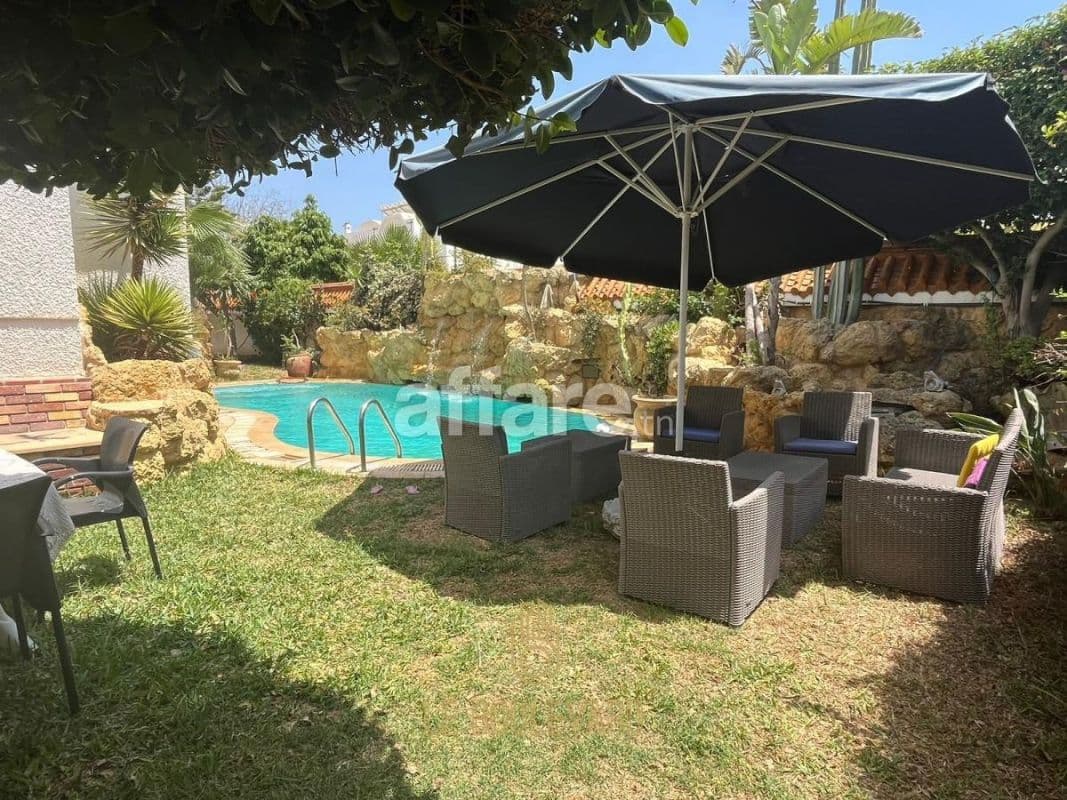 A Louer Villa 3S+5 Avec Piscine à Sidi Mahersi Nabeul