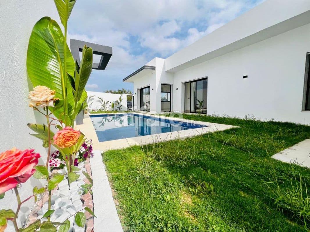 V638 Villa CRYSTAL