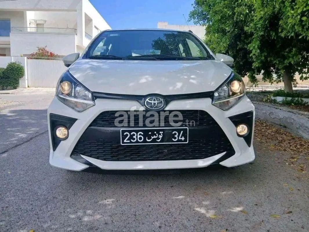 TOYOTA AYGO PREMIÈRE MAIN EN ÉTAT NEUF