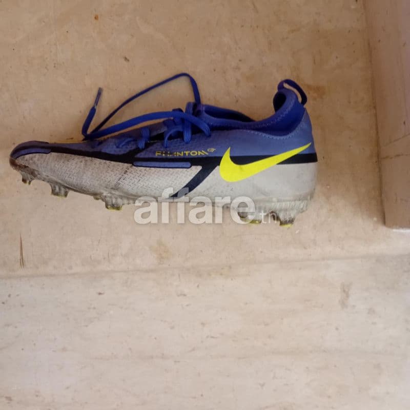 Crampons football nike
