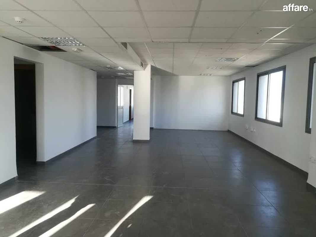 Bureau 471 m² hs au lac 3 kram