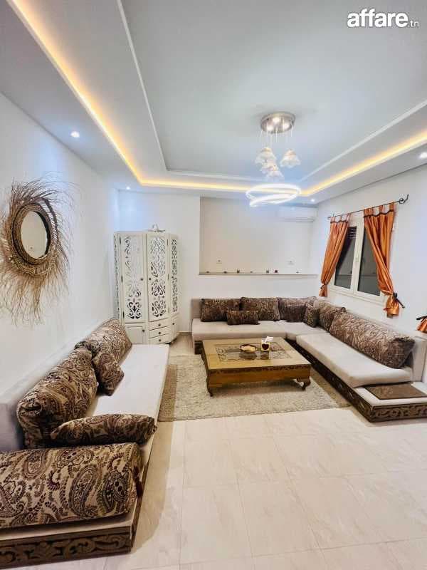 Maison S+2 meublée et climatisée a louer à Hergla 
