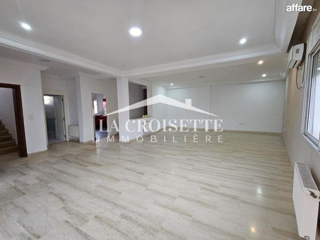 Etage de villa pour usage bureautique H3 à Ain Zaghouan nord