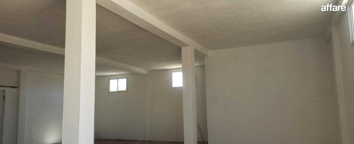 À Louer dépôt de stockage à La Soukra 