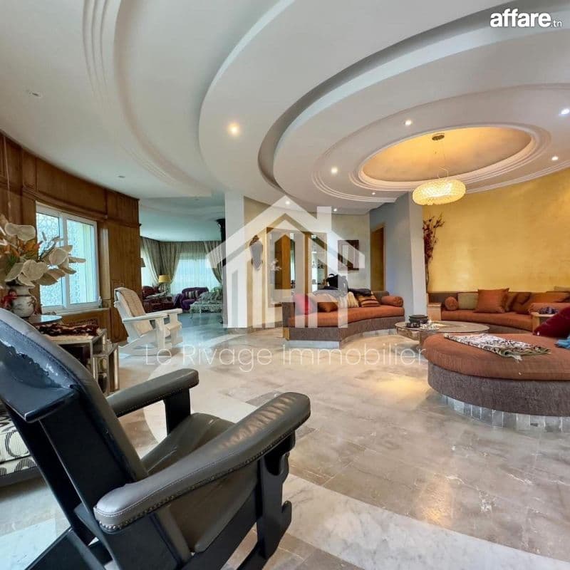 une villa S5 'laouina