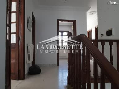 Etage de villa pour usage bureautique h+3 à Carthage ZBL0503
