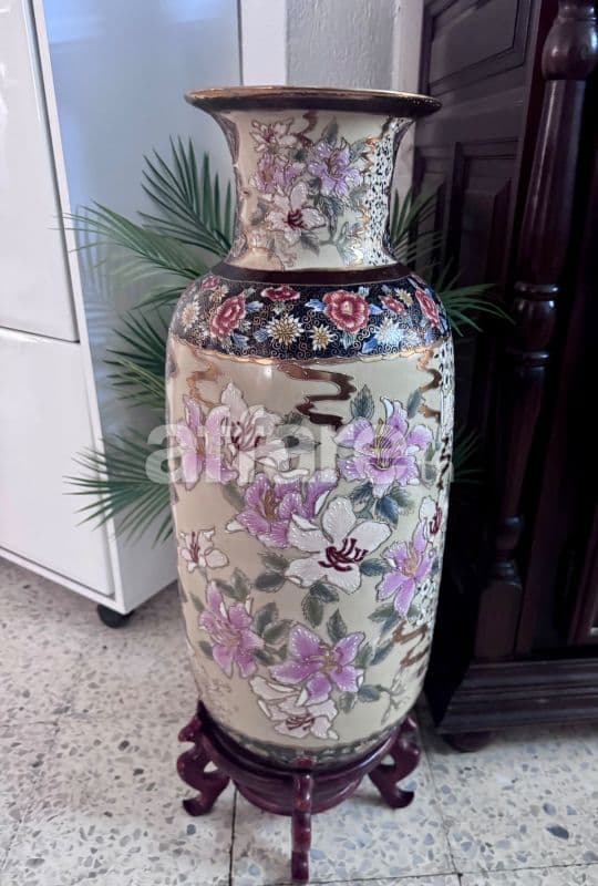 Magnifique Ensemble de Vases en Porcelaine Style Asiatique