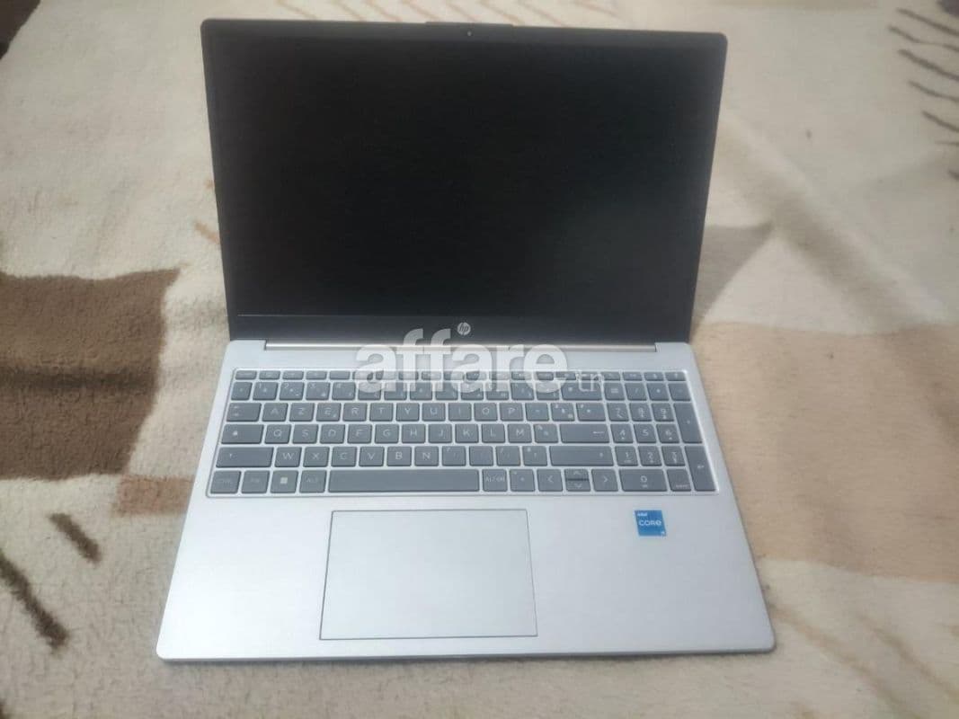 HP Laptop 15 - Core i5 13ème gén 16Go RAM - Très Bon État