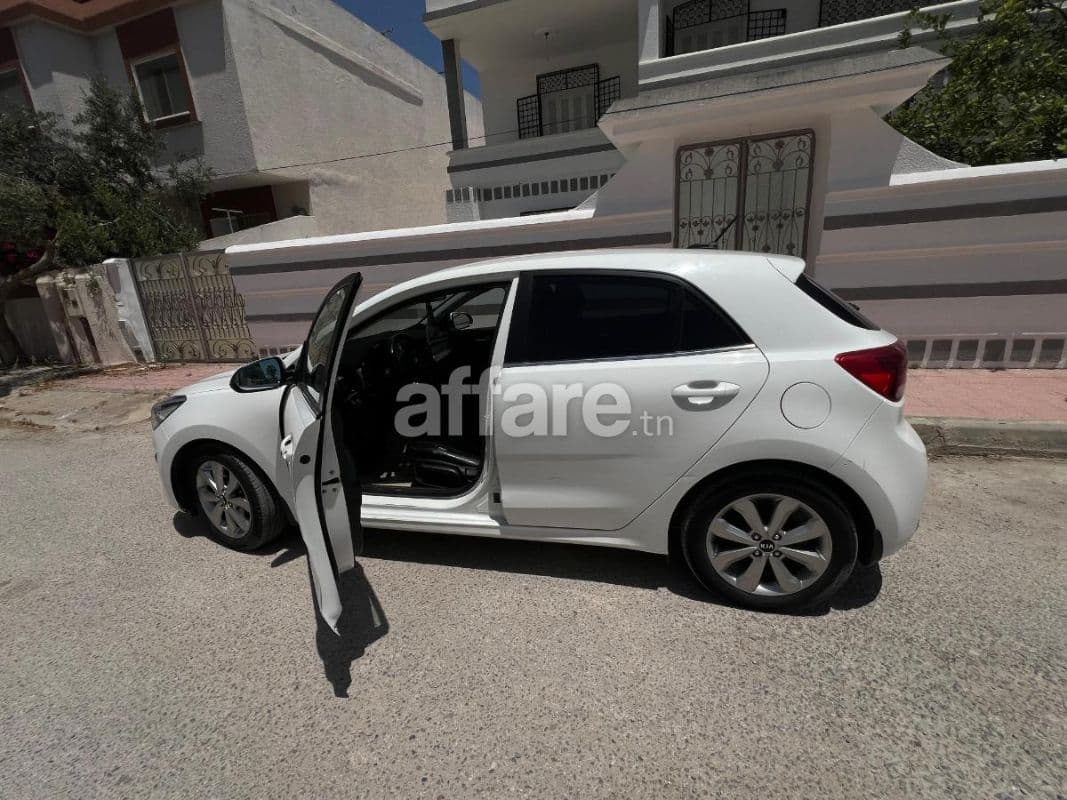 A vendre Kia rio SX fin 2019-état neuf première main