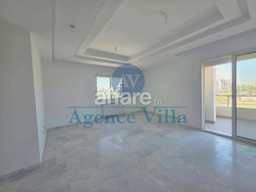 A louer un appartement s+3 aux jardins de Carthage
