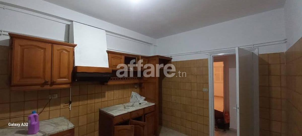Appartement S+3 à Manar 1
