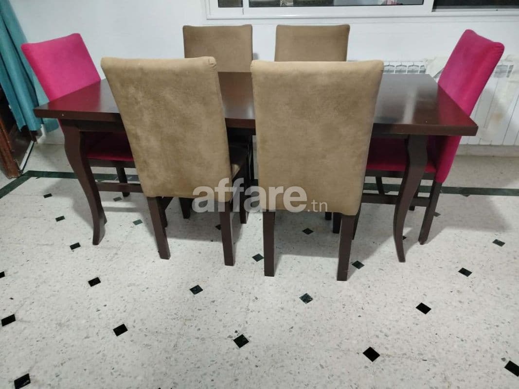 Table avec 6 chaise
