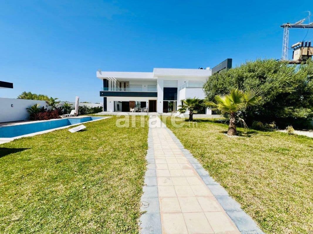 L640 Villa COSMOS