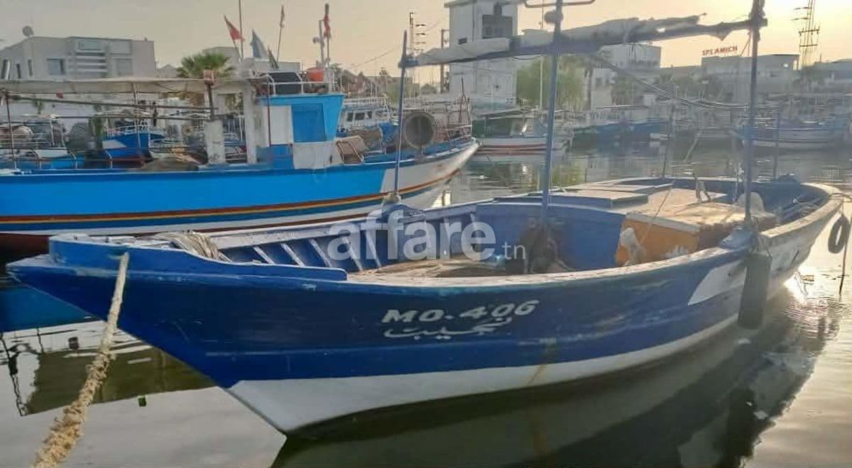 Bateau de pêche avec permis