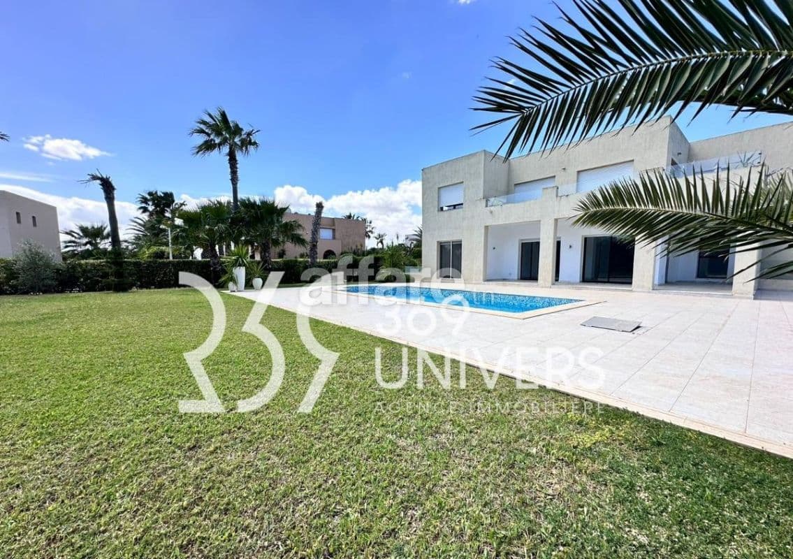 Rez de chaussée de villa avec piscine à Gammarth