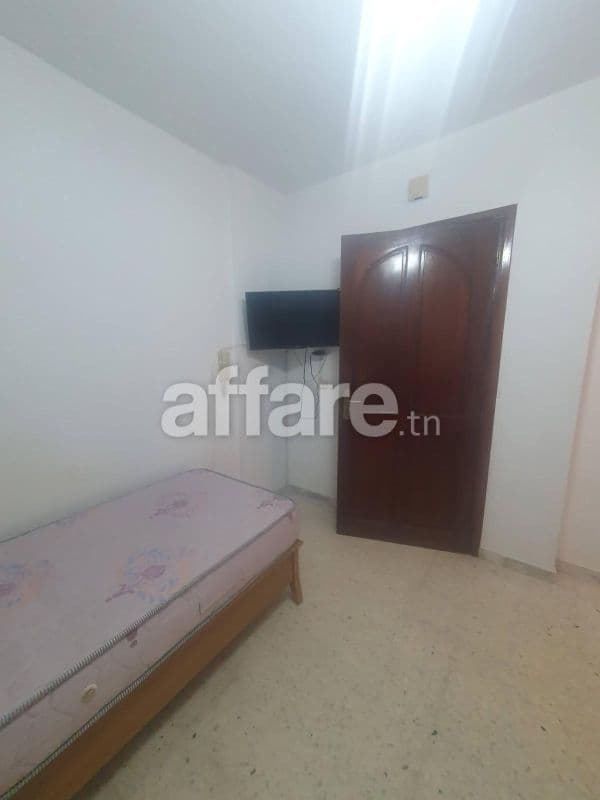 Appartement S+0 lumineux à El Manar 1