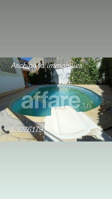 Une villa avec piscine à vendre