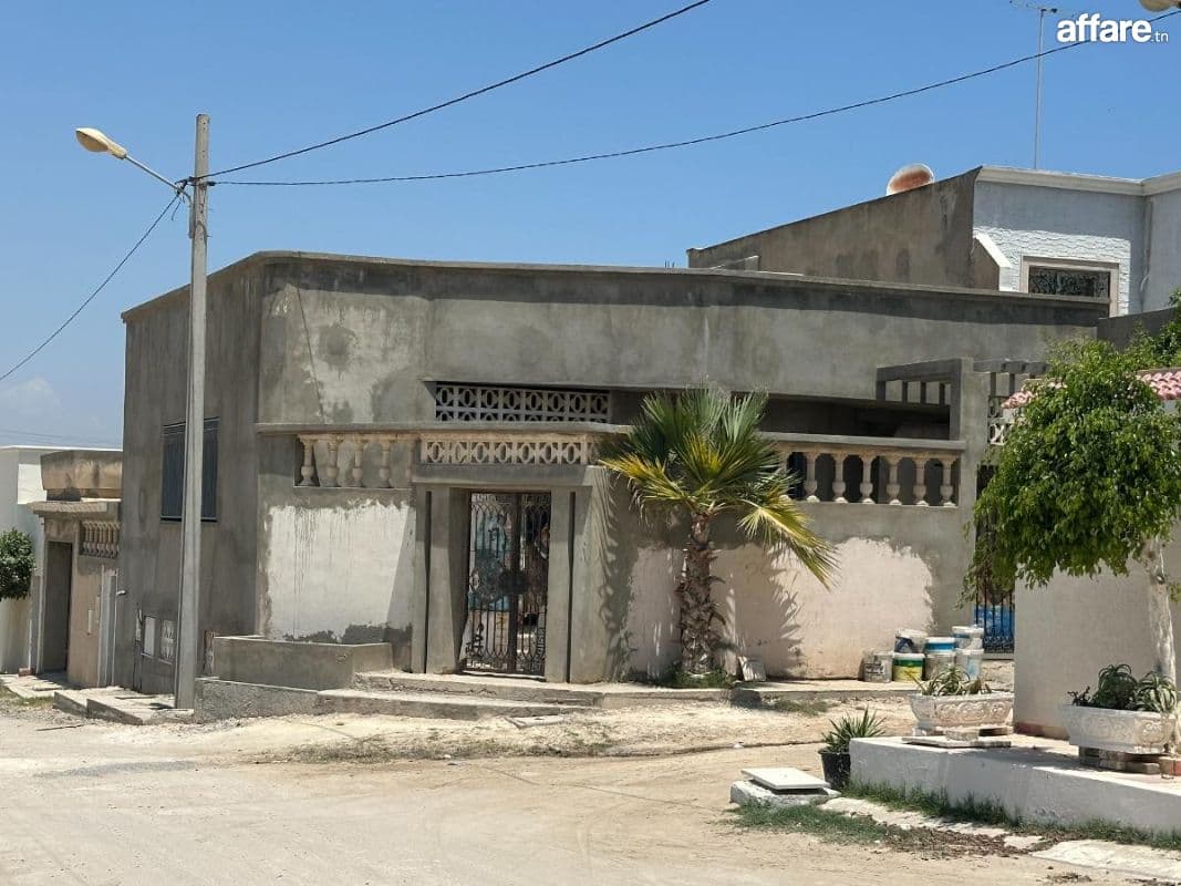 Maison à vendre à Hammam-Sousse – 275 m² sur 2 niveaux