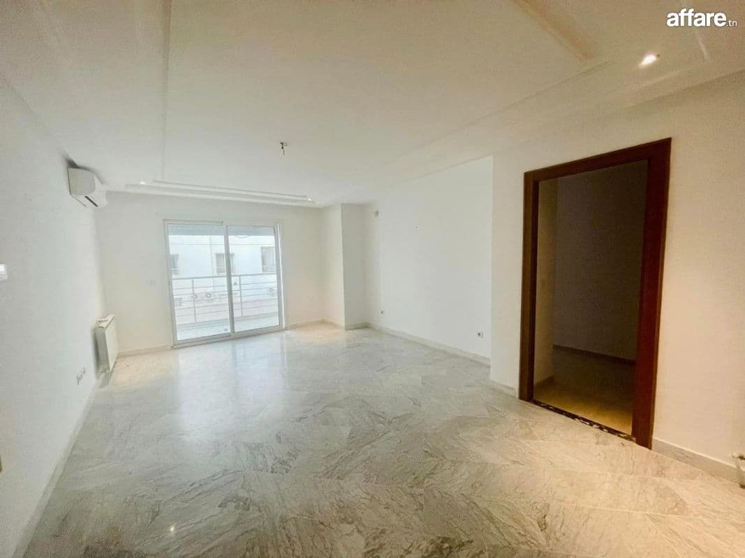 À Vendre : Appartement S+2 à El Menzah 9C