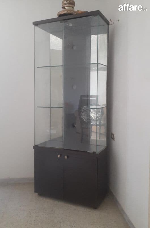Chambre à coucher et argentiere en verre