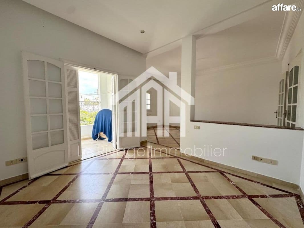 un étage de villa S+3