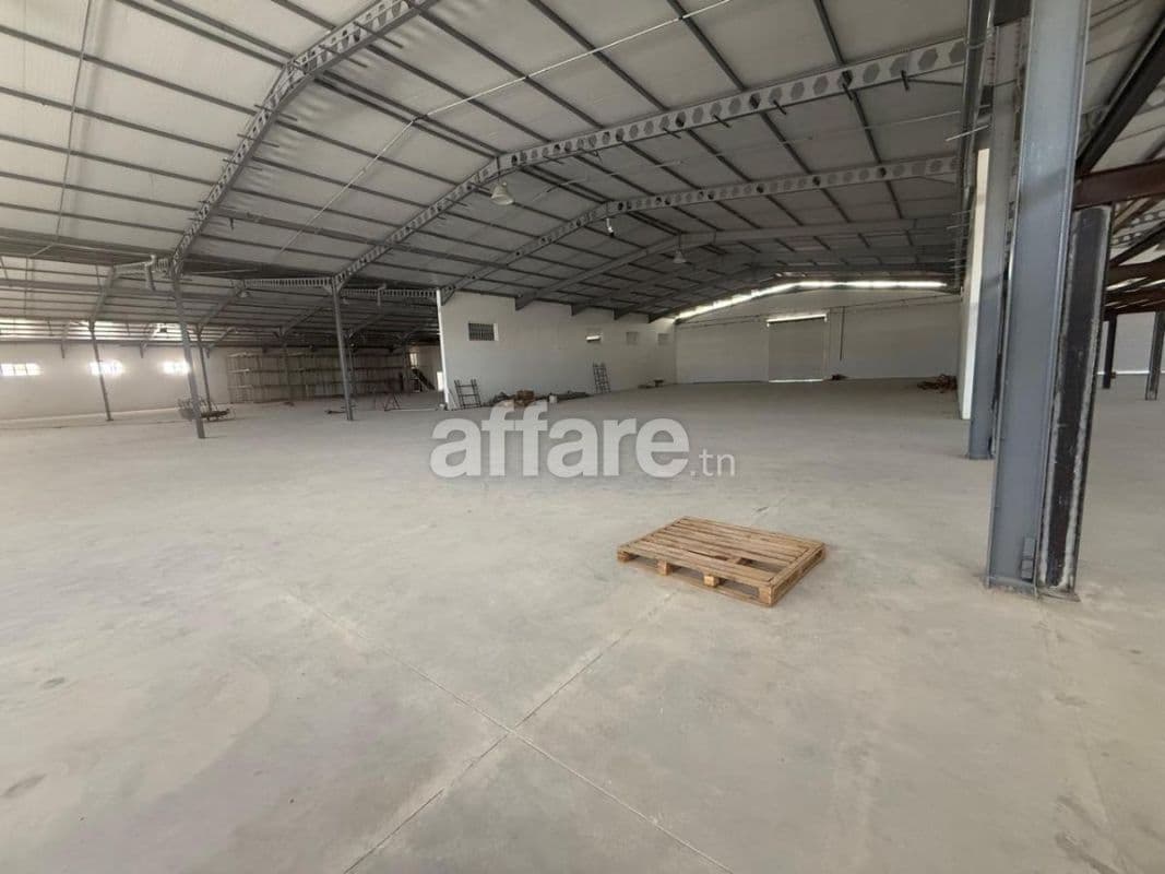 Super local industriel 4000 m² à Ben Arous
