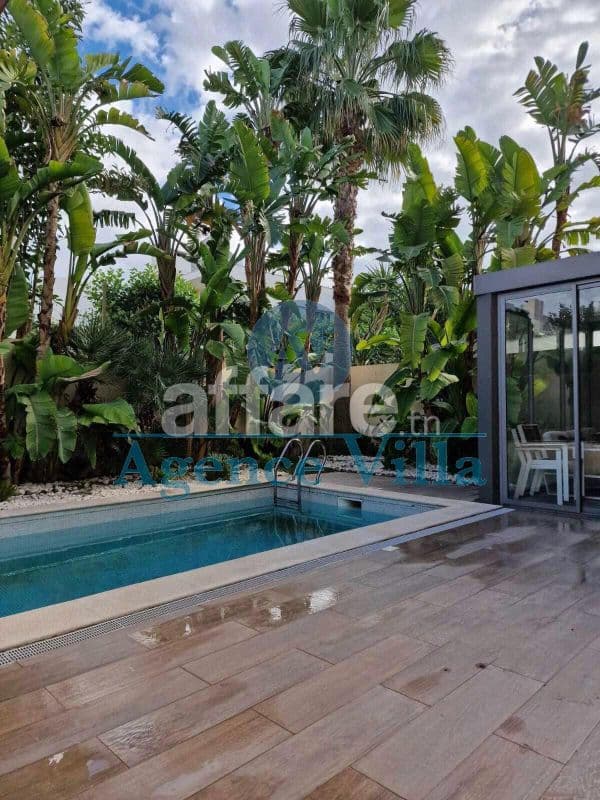 A louer un duplex s+3 avec piscine à la Soukra