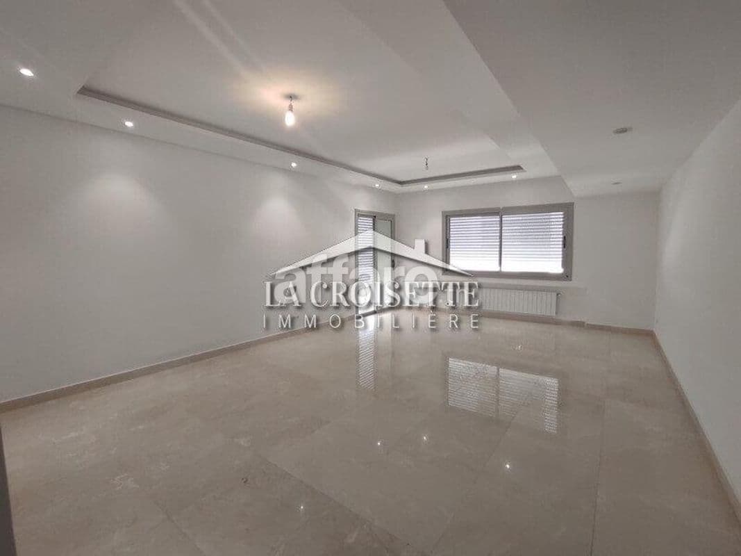 Appartement S+3 vue sur mer à La Marsa ZAL1195