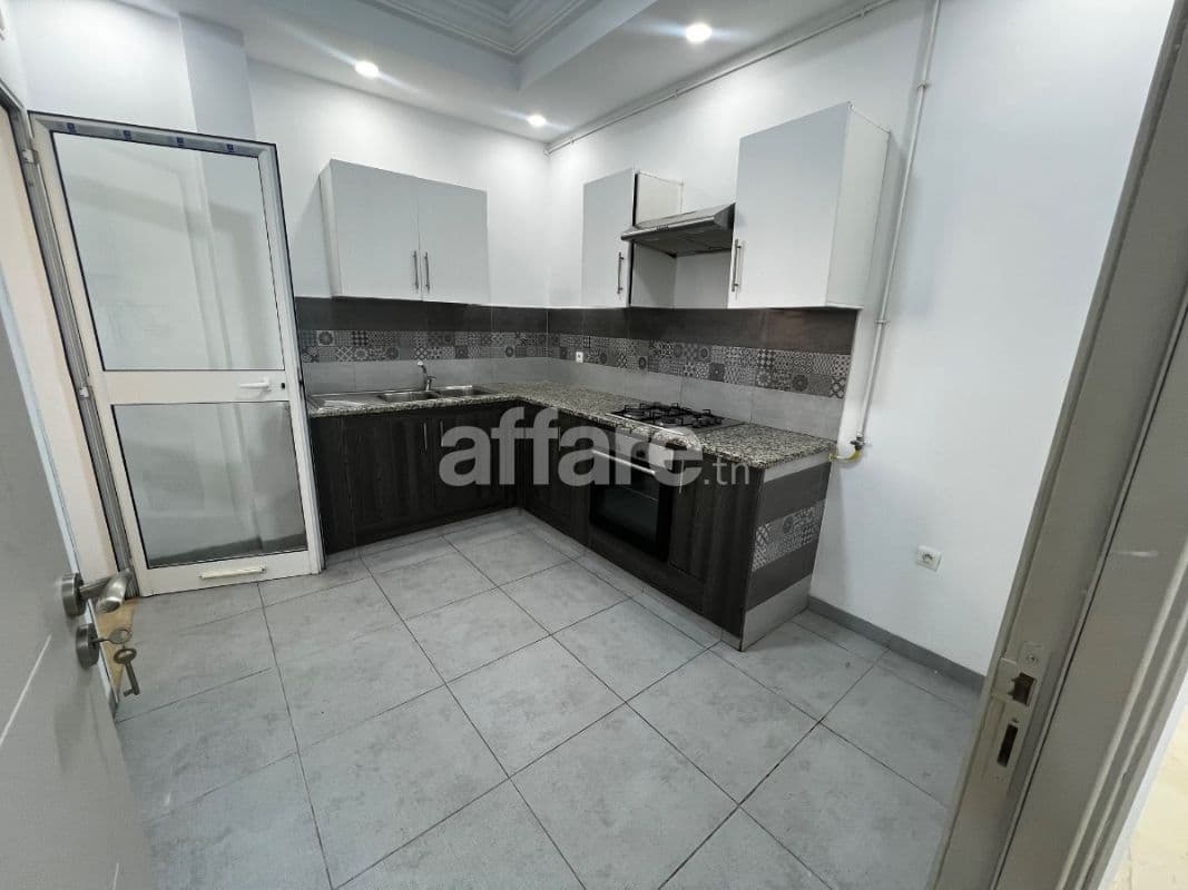 ENNKHILETE - ARIANA APPARTEMENT S+3 A LOUER