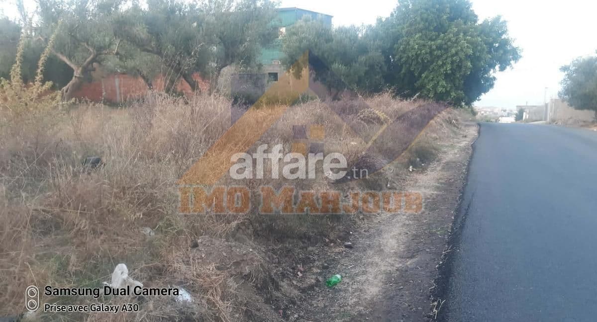 Terrain constructible à vendre à Beni Meslem