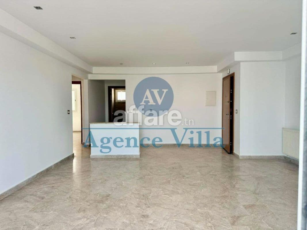 A louer un appartement s+2 à la Soukra