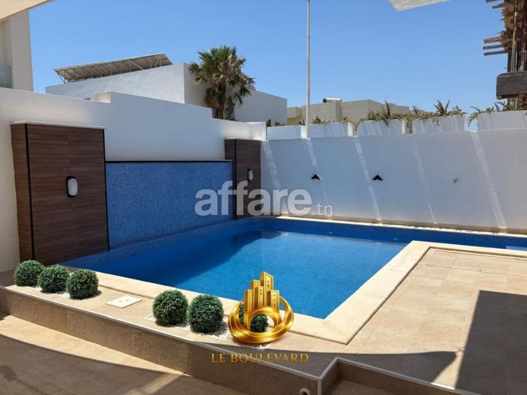 Villa 2S+6 Avec 2 Piscines à Jinene Benikhiar Nabeul