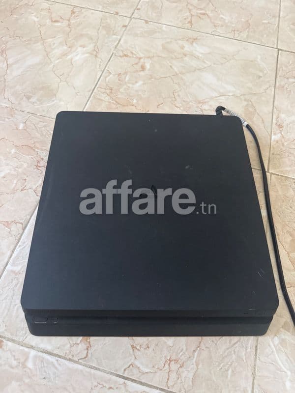 À vendre ps4 slim