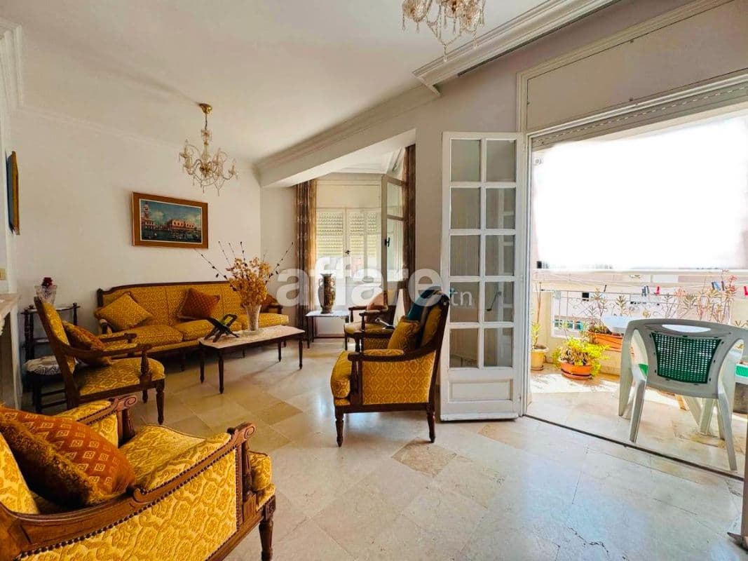 A Vendre Appartement S+3 à Cité Ennasr