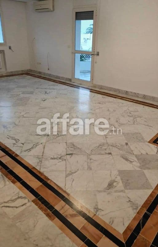 MENZAH 8 APPARTEMENT S+3 A LOUER