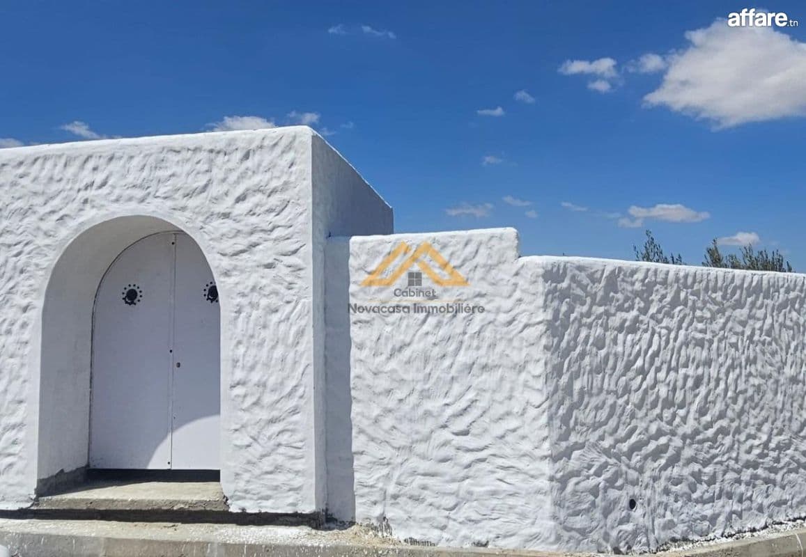 À VENDRE à Remila – Terrain 836 m² avec local technique 