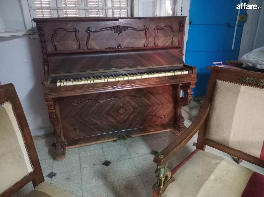 Piano antique