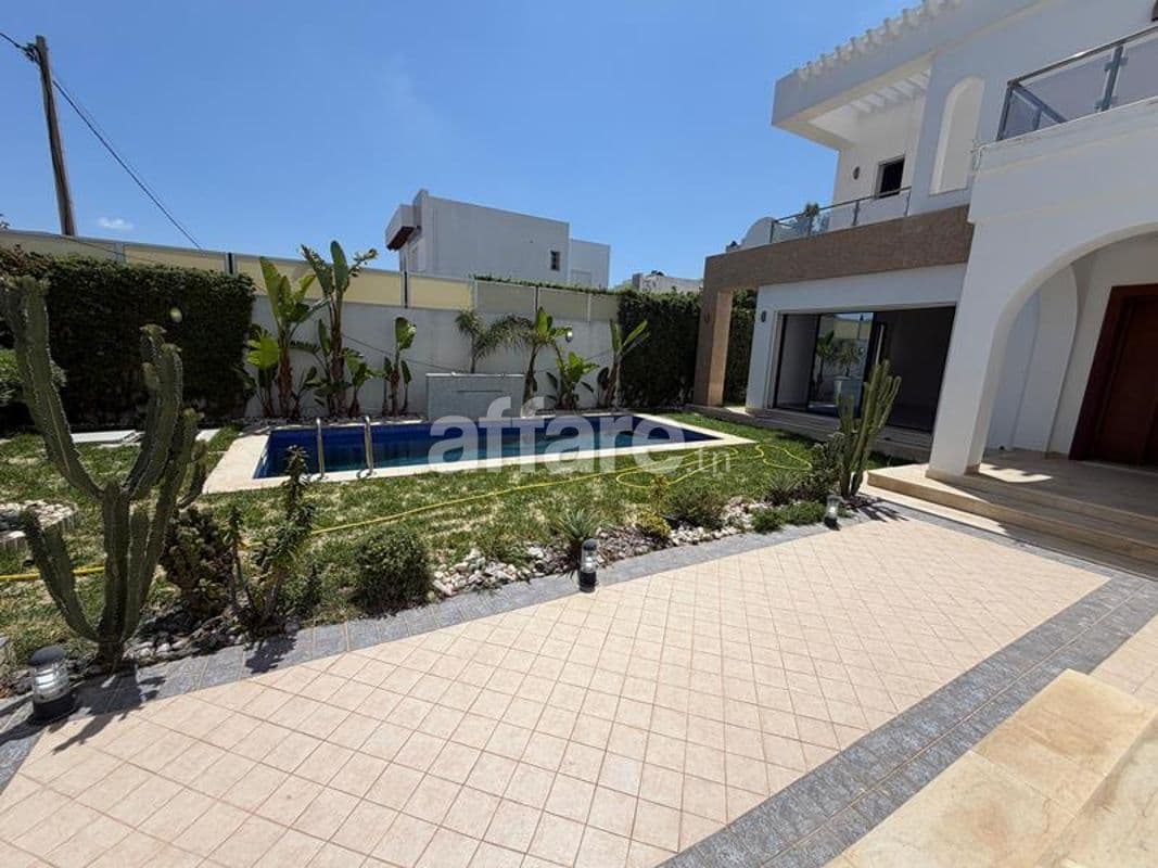 Une villa sans meuble avec piscine louer à Hammamet