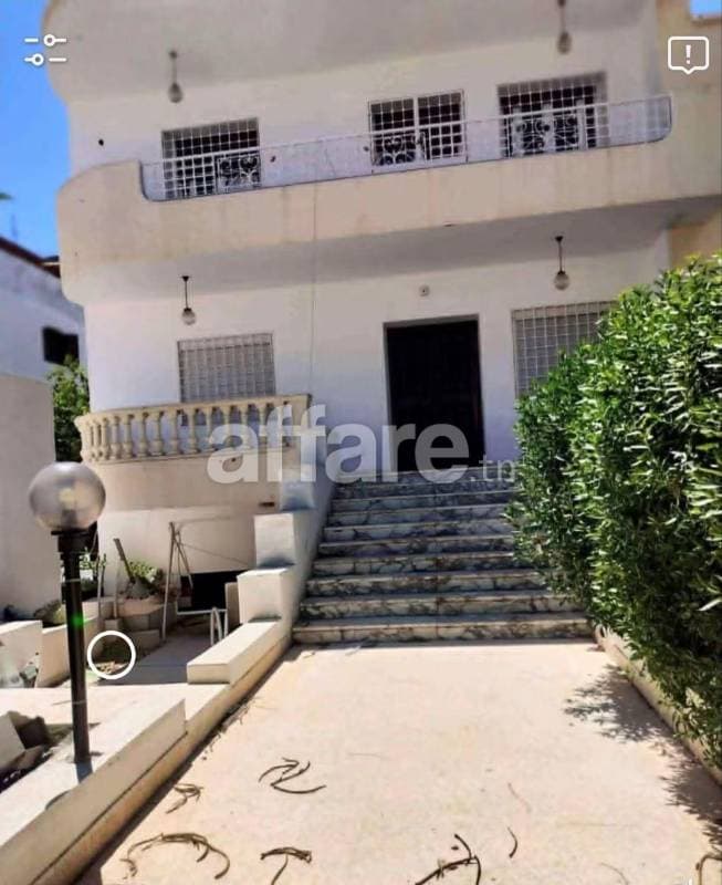 A vendre villa de 900 m2 à cité Zahra Sousse