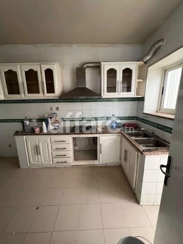 MENZAH 8 APPARTEMENT S+3 A LOUER