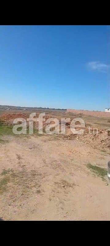 À vendre Terrain de 1 411 m² à Cité El Ons Sfax